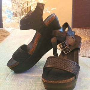 New without box Pierre dumas black wedge sandals 6.5